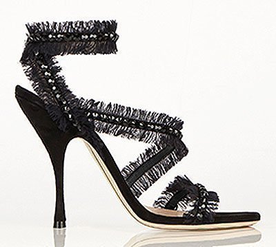 Sandalia negra de Nina Ricci